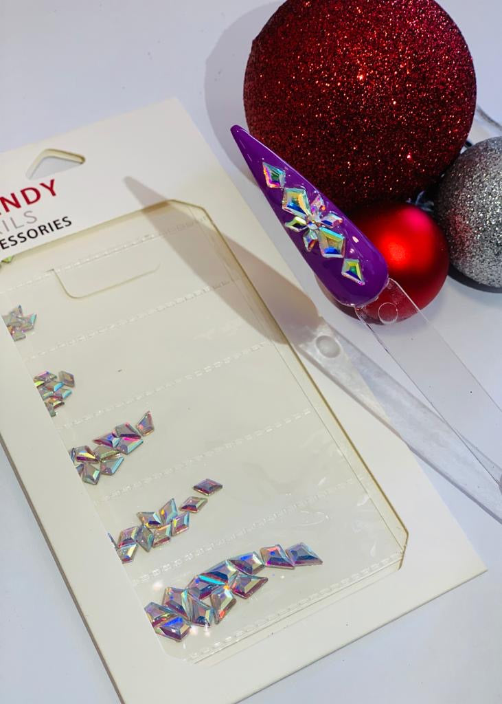 Strass nail art : losanges holographiques