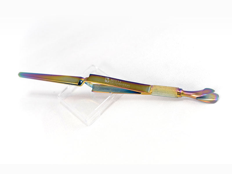 nail pincher et repousse-cuticule