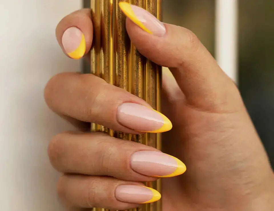 Les étapes essentielles d'une manucure parfaite à la maison Beauty Distribution