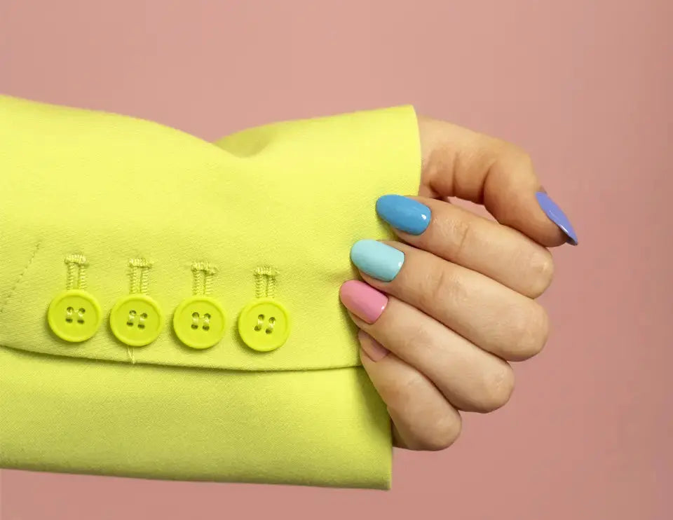 Comment choisir le bon vernis pour sa peau ? - Beauty Distribution