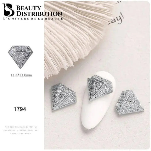 3 Bijoux pour ongles à strass 1794 Beauty Distribution