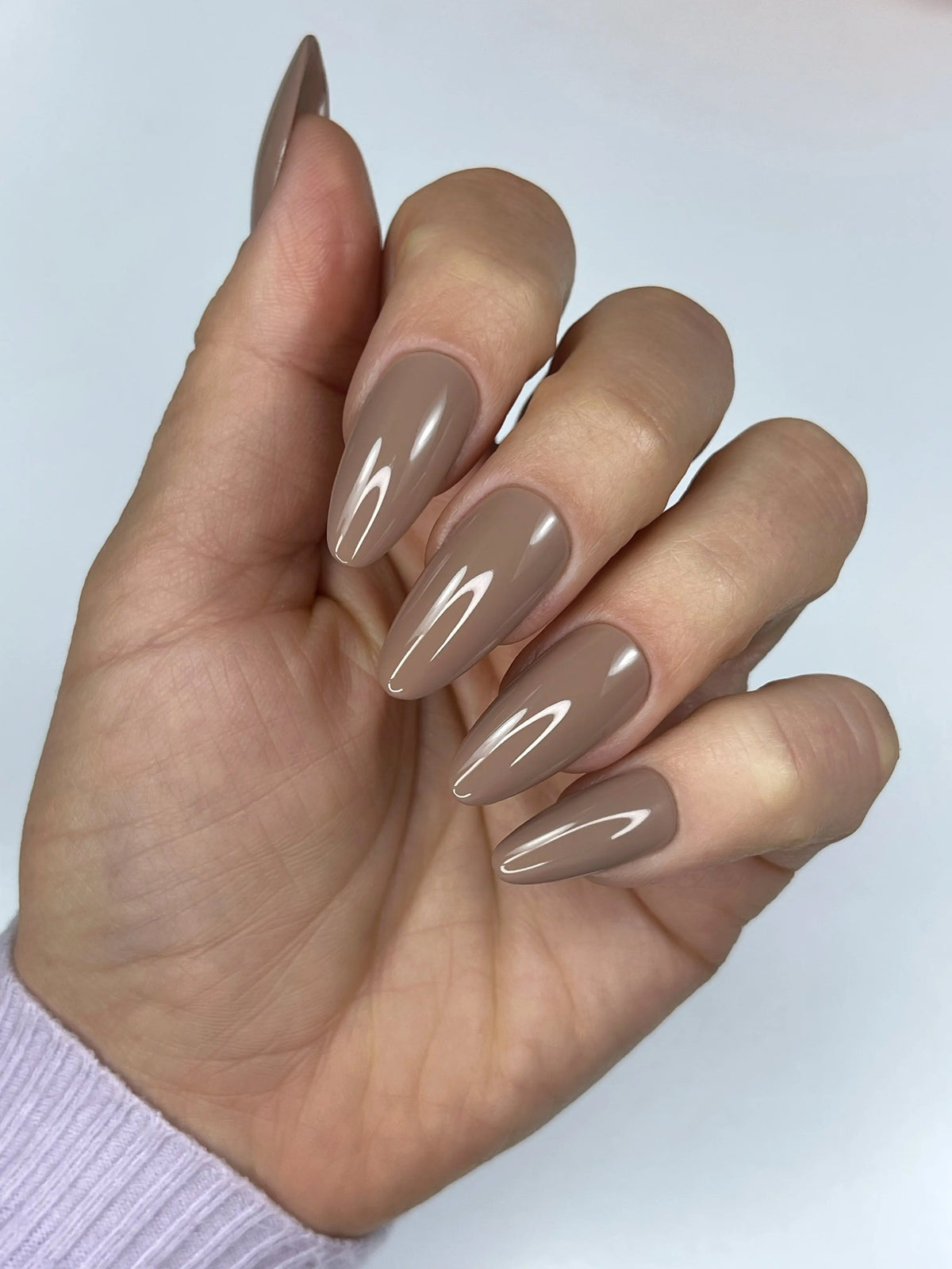 Vernis Semi-Permanent Gel UV/LED - Teinte A049 Marron Caramel Beauty Distribution