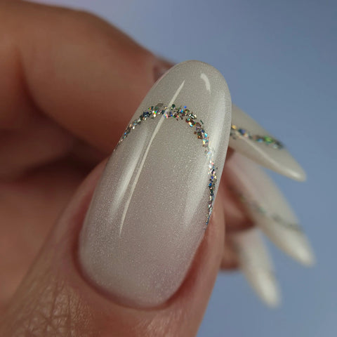 Rubber Base White Pearl 13ml – L’Élégance Nacrée pour un Gainage Haute Coutur Beauty Distribution