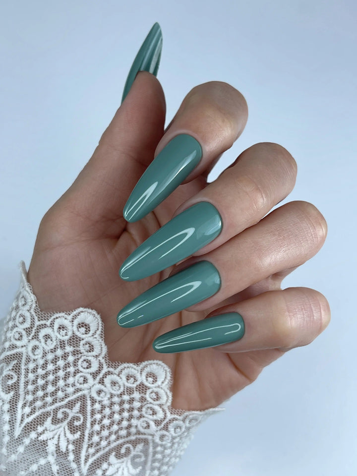 Vernis Gel Semi-Permanent - C031 - Vert Sauge Élégant Beauty Distribution