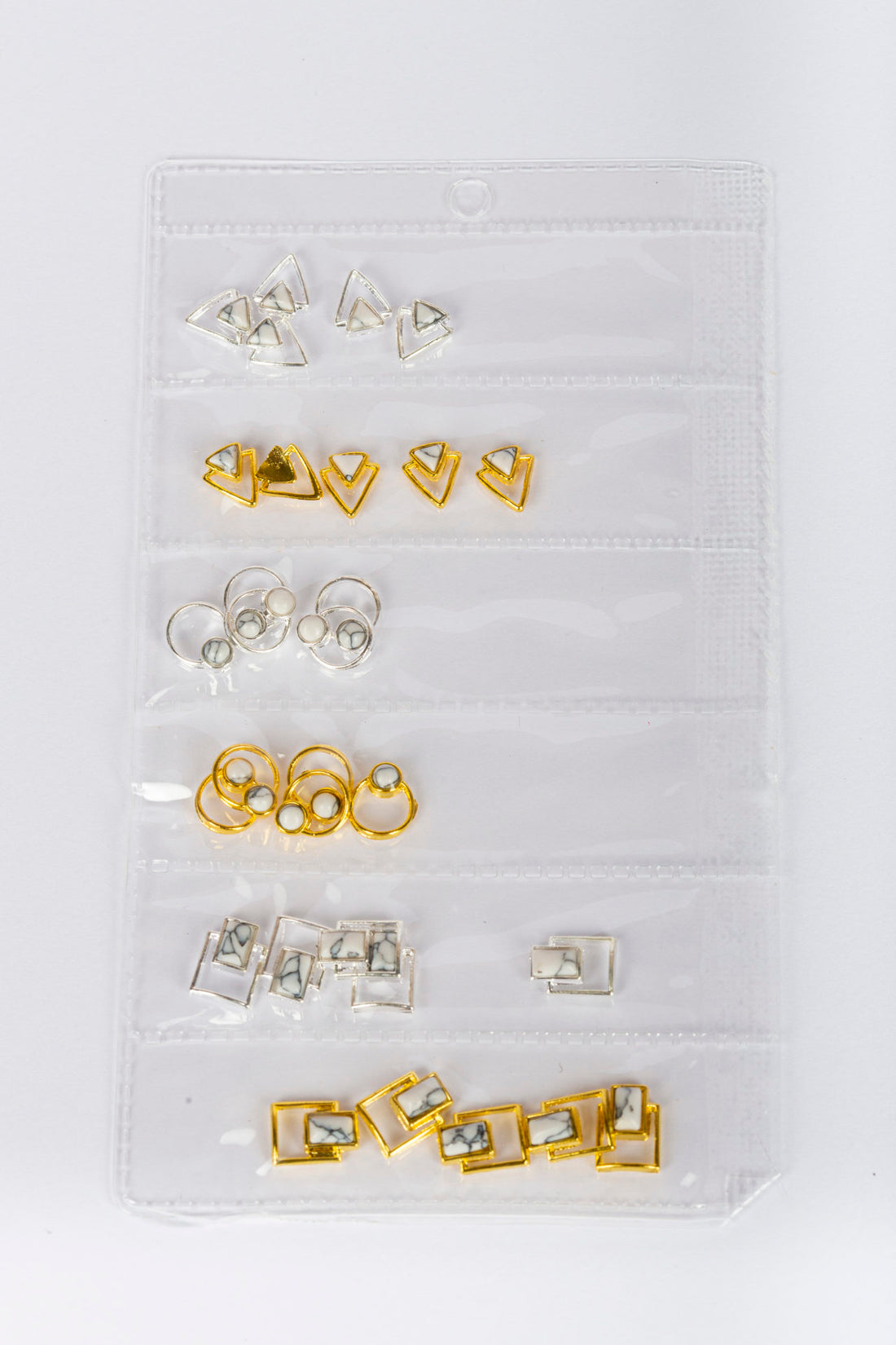 Bijoux nail art : effet or et argenté