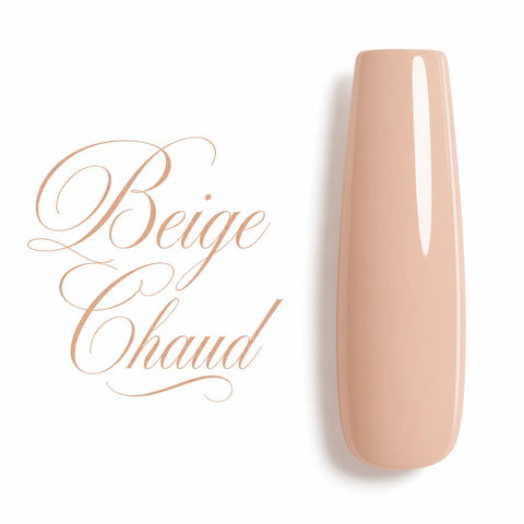 Capsule d’ongle ballerine Beige Chaud ultra brillante – teinte nude beige laiteux, vernis gel UV LED semi-permanent Beauty Distribution.