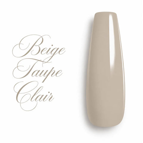 Capsule d’ongle ballerine Beige Taupe Clair ultra brillante, nuancier de vernis gel UV/LED professionnel Beauty Distribution sur fond blanc.