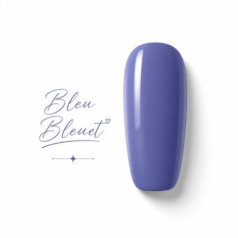 Vernis gel Bleu Bleuet Beauty Distribution, teinte bleu violet lumineuse effet glossy, capsule couleur sur fond blanc pour manucure professionnelle UV/LED.
