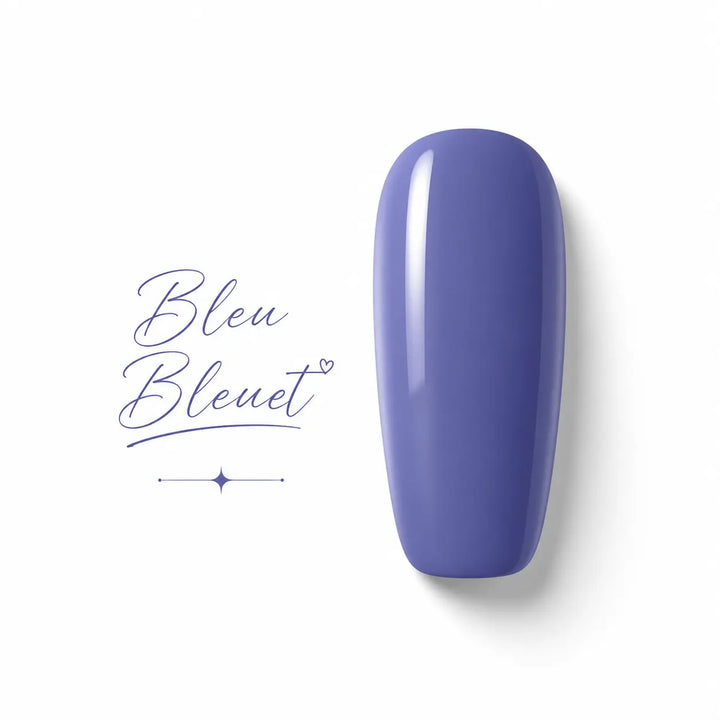 Vernis gel Bleu Bleuet Beauty Distribution, teinte bleu violet lumineuse effet glossy, capsule couleur sur fond blanc pour manucure professionnelle UV/LED.
