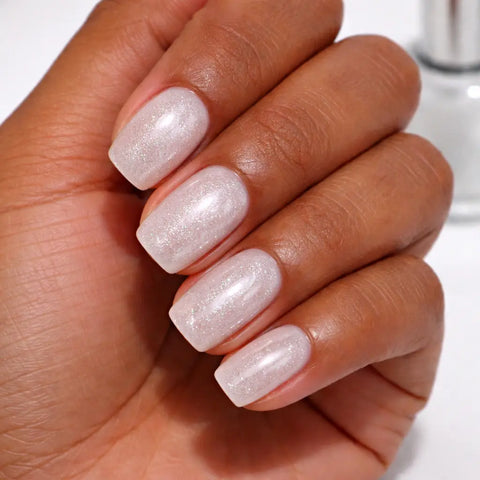 Vernis Semi-Permanent Gel UV/LED - Teinte A206 Blanc Scintillant (10ml) - Beauty Distribution