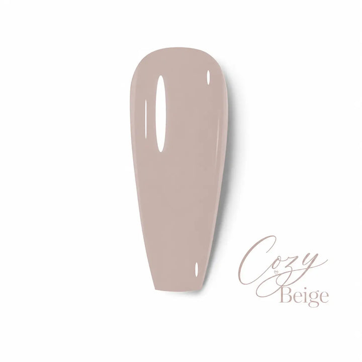 Vernis gel Cozy Beige Beauty Distribution, teinte nude beige chaude effet glossy, capsule couleur sur fond blanc pour manucure professionnelle UV/LED.
