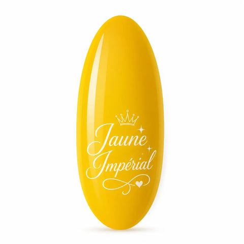 Capsule ongle amande longue Jaune Impérial, vernis gel jaune intense ultra brillant, teinte solaire élégante pour manucure professionnelle Beauty Distribution.
