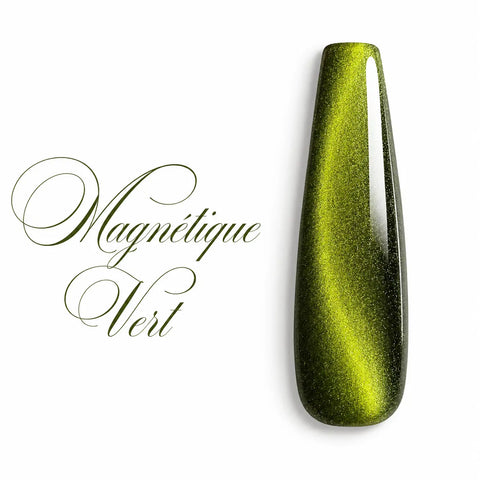 Capsule d’ongle ballerine Magnétique Vert, gel UV cat eye vert olive lumineux et ultra brillant, présentée sur fond blanc pour nuancier professionnel.