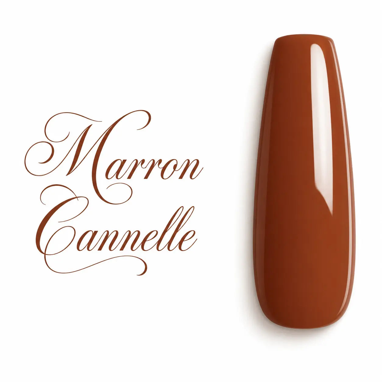 Capsule d’ongle ballerine Marron Cannelle, teinte chaude et glossy, présentée sur fond blanc avec lettrage élégant – vernis gel UV et semi-permanent Beauty Distribution.