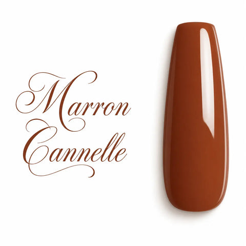 Capsule d’ongle ballerine Marron Cannelle, teinte chaude et glossy, présentée sur fond blanc avec lettrage élégant – vernis gel UV et semi-permanent Beauty Distribution.