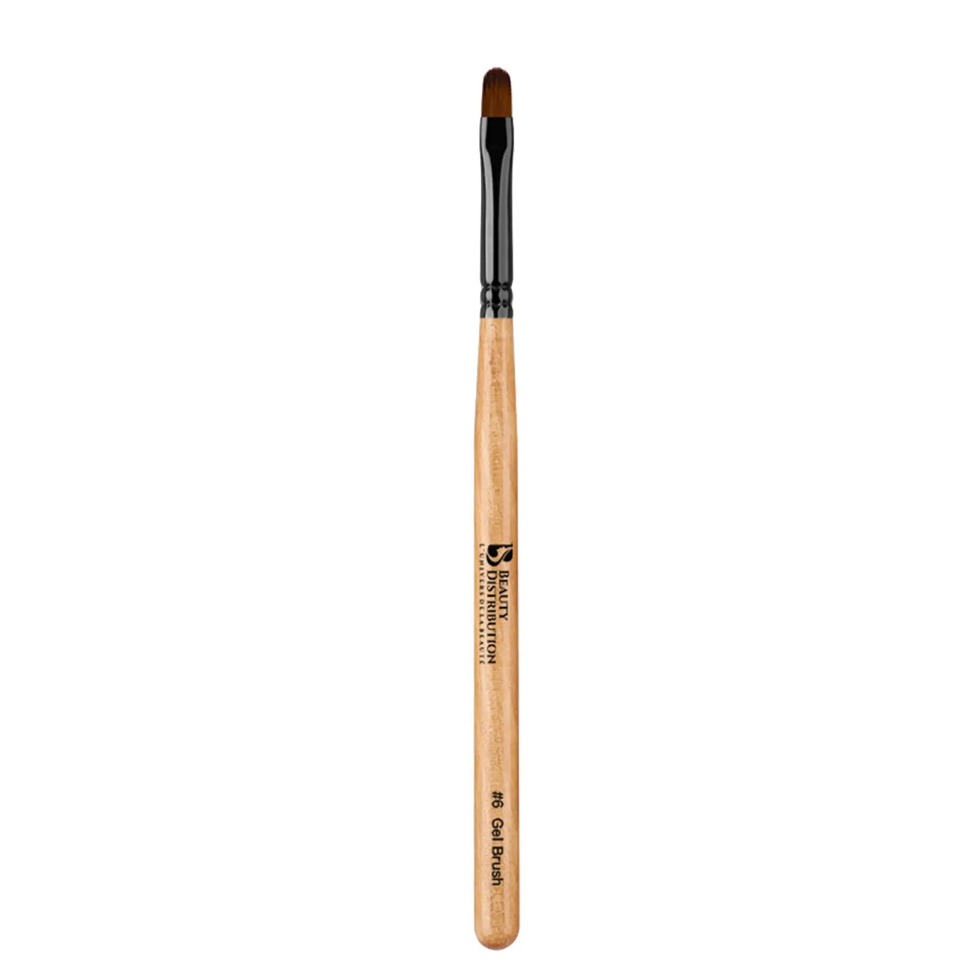Pinceau gel numéro 6 professionnel manche bois Beauty Distribution pour construction d'ongles.
