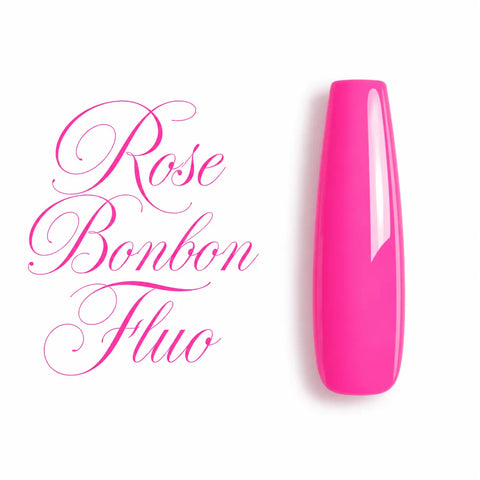 Capsule d’ongle ballerine Rose Bonbon Fluo, finition ultra brillante, présentée sur fond blanc avec lettrage élégant, pour vernis semi-permanent et gel UV professionnel.