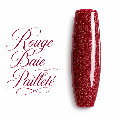 
Rouge Baie Pailleté  présenté sur une capsule d’ongle ballerine longue avec finition ultra brillante. Cette teinte rouge baie intense est sublimée par de fines paillettes scintillantes aux reflets multidimensionnels, offrant un effet lumineux, élégant et glamour. Idéal pour les poses d’ongles en gel UV, vernis semi-permanent, gainage, extensions, nail art et manucures professionnelles. 