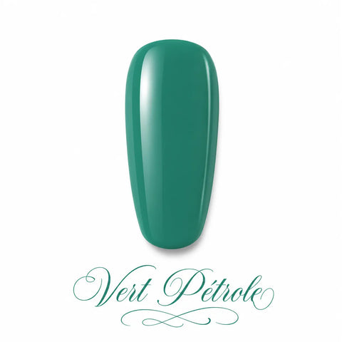 Vernis gel Vert Pétrole Beauty Distribution, teinte vert pétrole glossy sur capsule professionnelle, finition brillante effet gel pour manucure chic, moderne et sophistiquée.