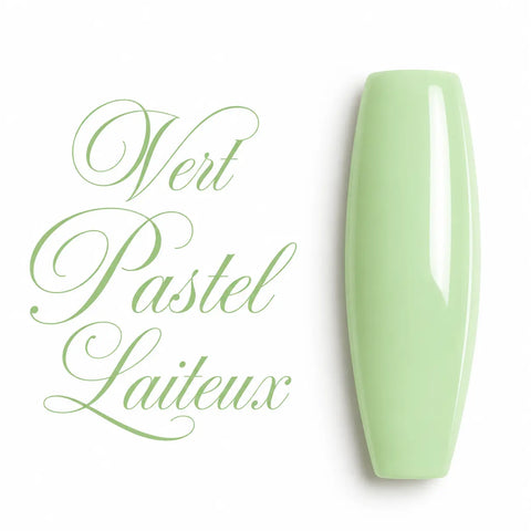 Vert Pastel Laiteux – Nuancier vernis gel UV LED Beauty Distribution, capsule d’ongle ballerine finition ultra brillante, teinte vert pastel laiteux douce, crémeuse et légèrement translucide, idéale pour manucure professionnelle, nail art, gainage, pose en gel, BIAB et vernis semi-permanent.