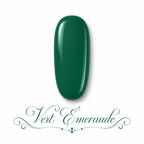 Vernis gel Vert Émeraude Beauty Distribution, teinte vert profond et glossy sur capsule professionnelle, finition brillante effet gel pour manucure chic, élégante et sophistiquée.