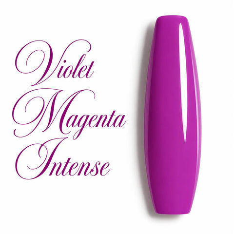 Vernis semi-permanent Violet Magenta Intense sur capsule nuancier finition ultra brillante – couleur violet magenta intense crémeuse, haute pigmentation, effet glossy professionnel pour manucure, nail art, gel UV LED et prothésiste ongulaire – Beauty Distribution.