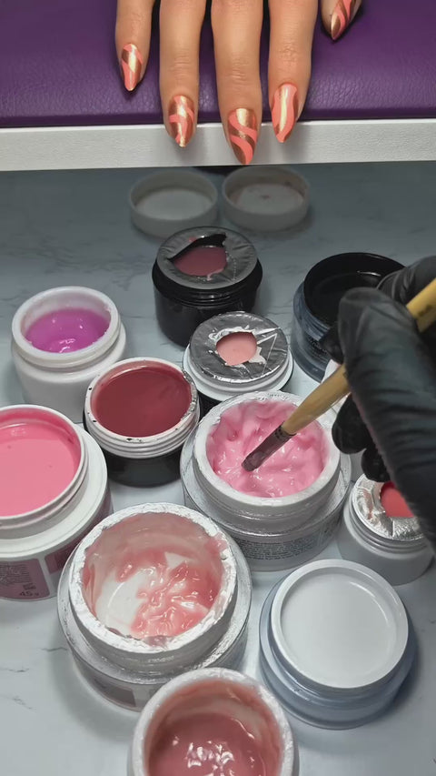Tutoriel Julie Nails44 – Pourquoi collectionner les gels Ultra Cream