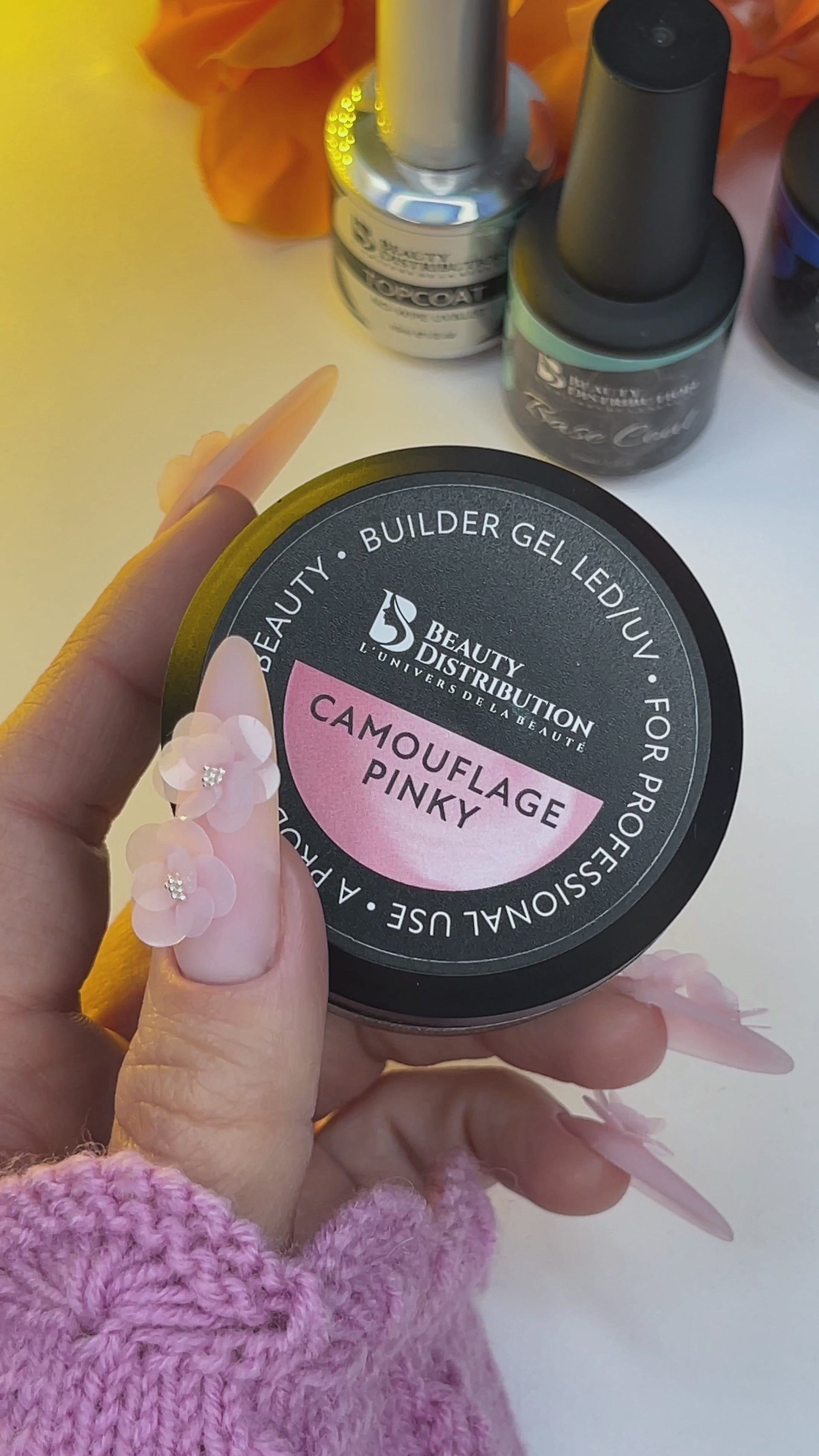 Gel Camouflage Pinky et exemple de manucure