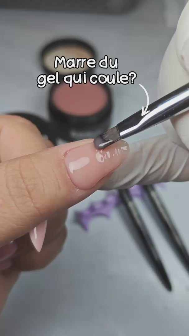 Tutoriel Julie Nails44 – Gel qui ne coule pas
