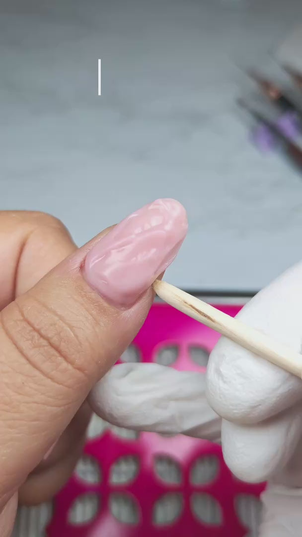 Tutoriel Julie Nails44 – Gel qui se lisse tout seul