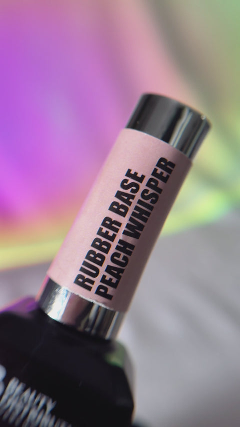Présentation vidéo — Rubber Base Peach Whisper – Beauty Distribution (15ml) : Le Renfort Nude Parfait