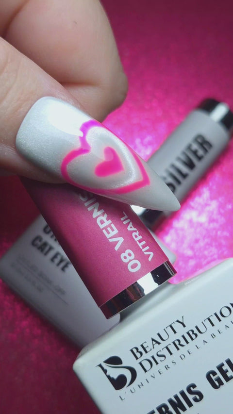 Présentation vidéo — Vernis Semi-Permanent Vitrail Rose Vif N°08