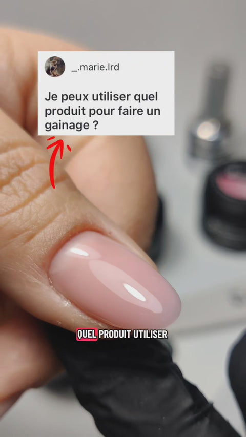 Gainage rose de l’ongle naturel : choix d’un gel de construction en flacon